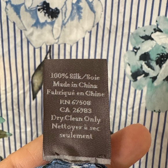 Vince Camuto 100% Silk Floral Striped Scarf - Picture 6 of 6